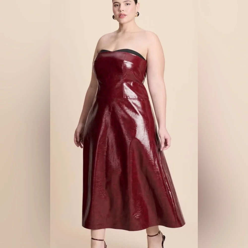 New Eloquii Textured Faux Leather Dress With Cup Detail size 18 - Picture 2 of 4